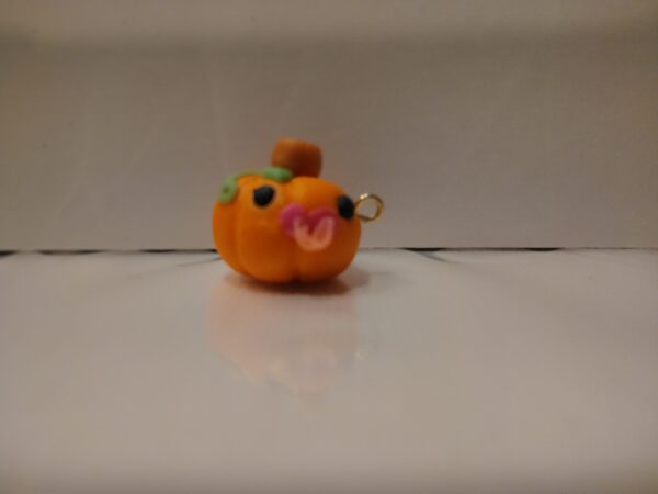 charm_baby_pumpkin_pacifier_1